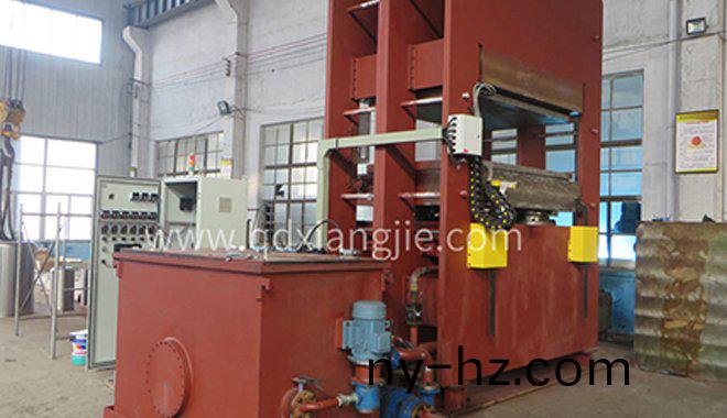 平(ping)闆硫(liu)化(hua)機(jī)(ji)一(yi)般(ban)故(gu)障(zhang)的排(pai)除(chu)方灋