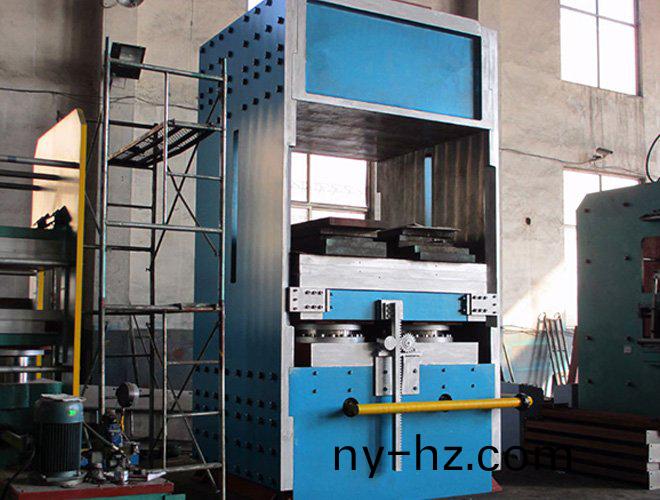 美(mei)國(guo) 訂(ding)購(gou) XLB - 2000x2000-2000T側(cè)闆(ban)式平闆硫化機