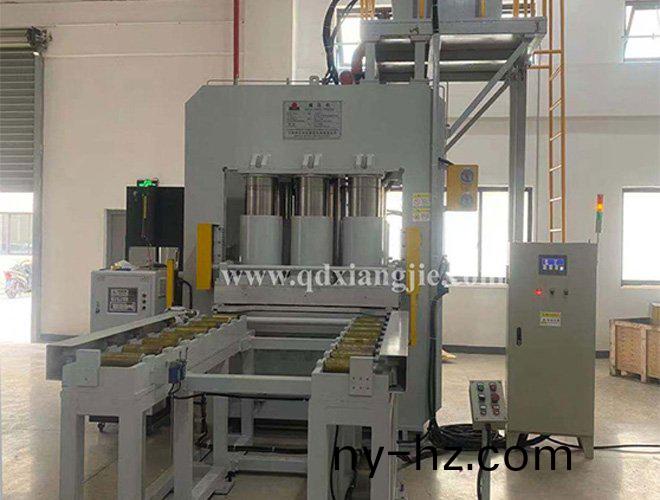 下(xia)壓(ya)式 橡膠(jiao)硫化機(jī)