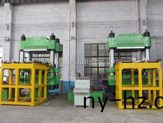 XLB-1600X1600-1500T立柱(zhu)式硫化機